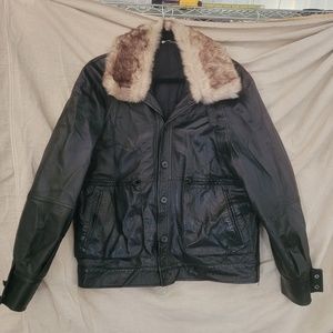 Italian soft leather jacket with removable fur collar made in Italy.
